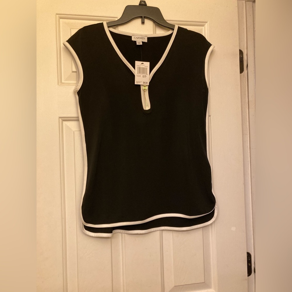 Carmen, XS, new with tags, super cute, black and white with gold zipper